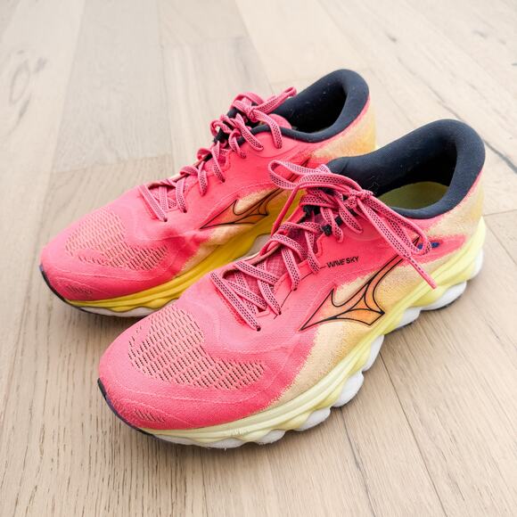 Mizuno Women's Running Shoes Size 10 Pink Wave Sky 6 Cushioned Athletic Gorpcore - Picture 1 of 8